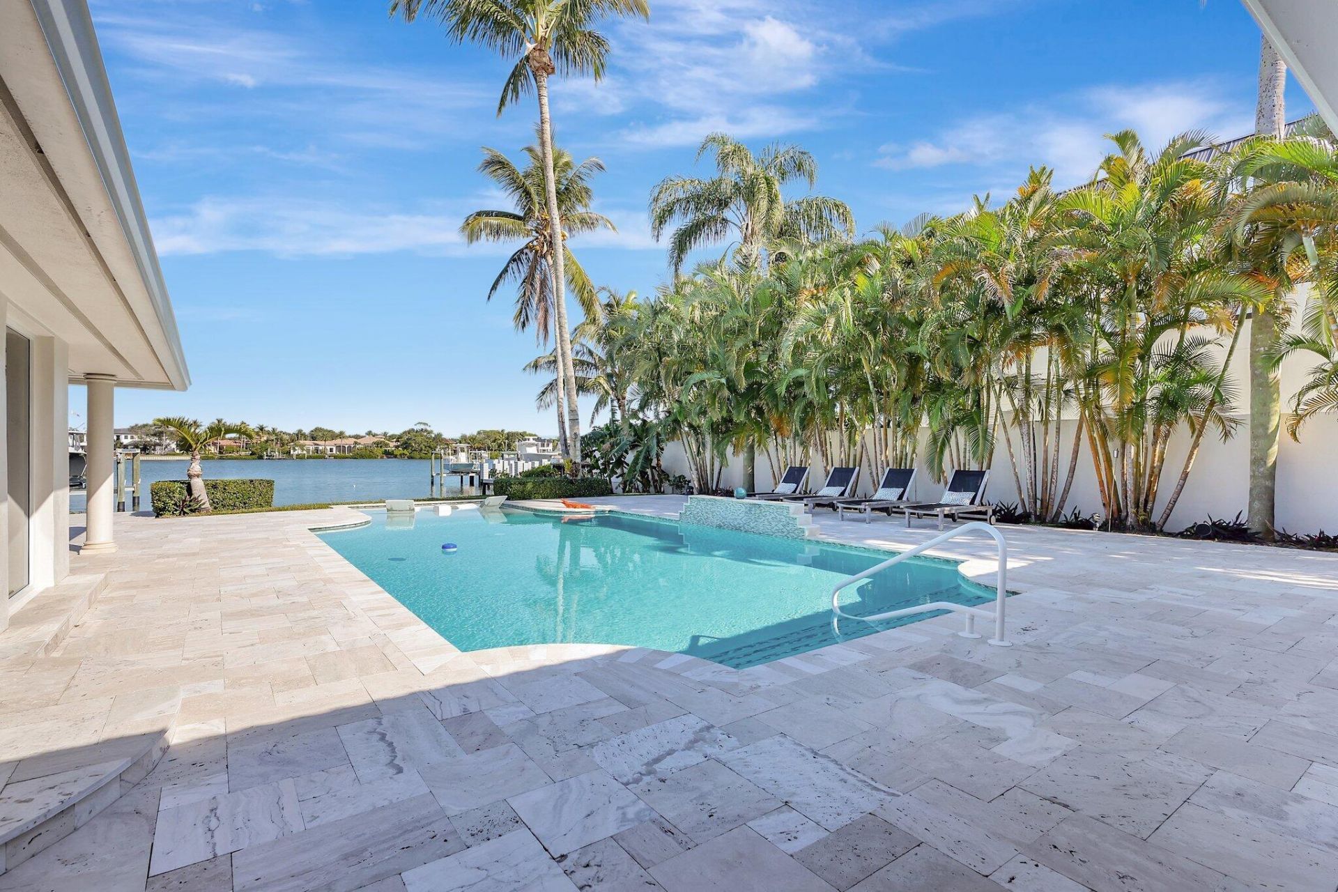 18896 Point Drive, Tequesta, FL 33469 Photo