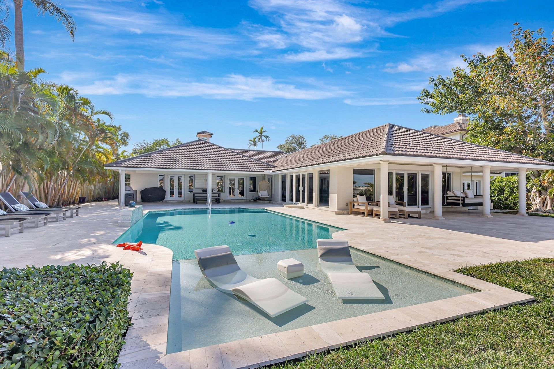 18896 Point Drive, Tequesta, FL 33469 Photo