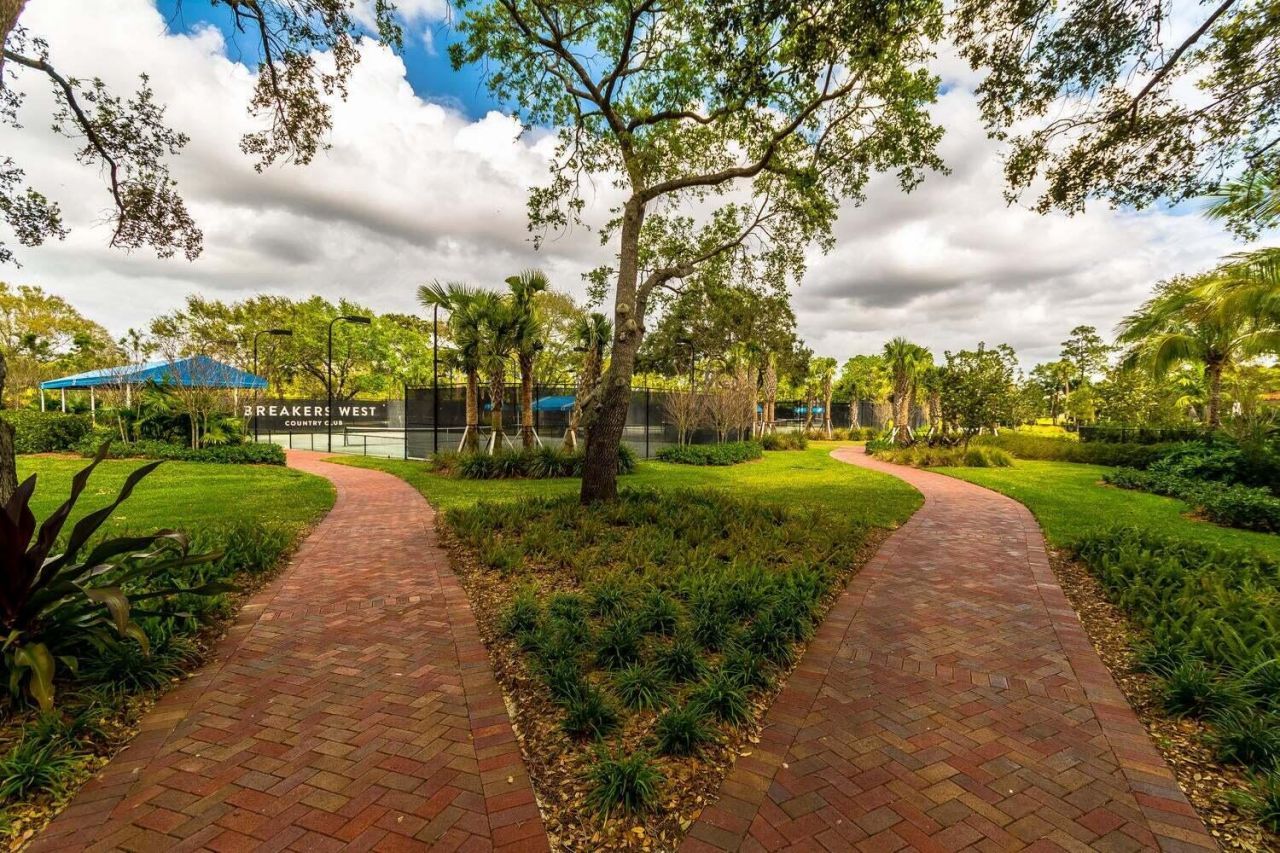 1797 Gulfstream Way, West Palm Beach, FL 33411 Photo