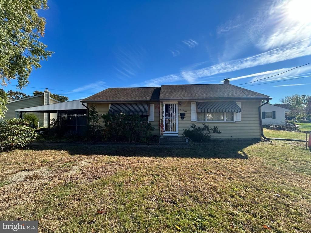 24 W Lois Drive, Williamstown, NJ 08094 Main Photo