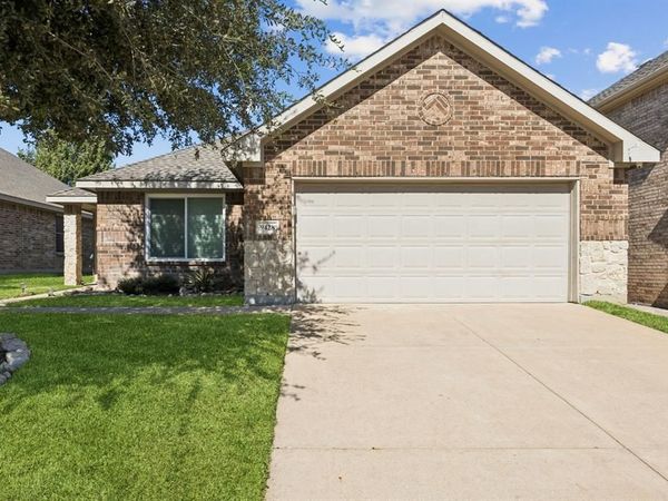 9428 Tierra Verde Drive, Fort Worth, TX 76177