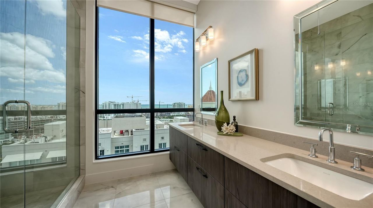 33 S Palm Avenue, Unit 1702, Sarasota, FL 34236 Photo
