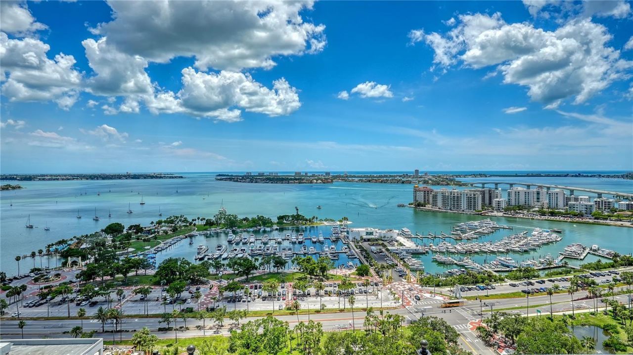 33 S Palm Avenue, Unit 1702, Sarasota, FL 34236 Photo