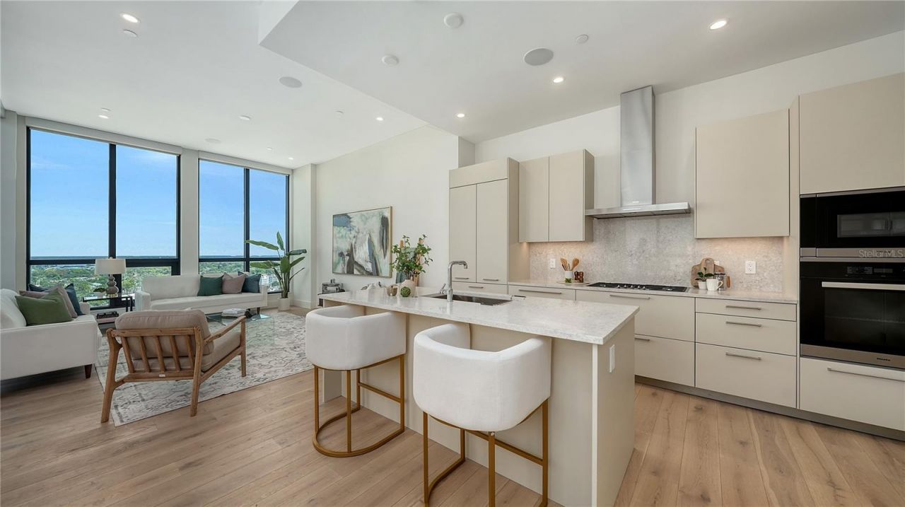 33 S Palm Avenue, Unit 1702, Sarasota, FL 34236 Photo