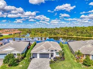 560 MISTIFLOWER CIRCLE, NOKOMIS, FL 34275