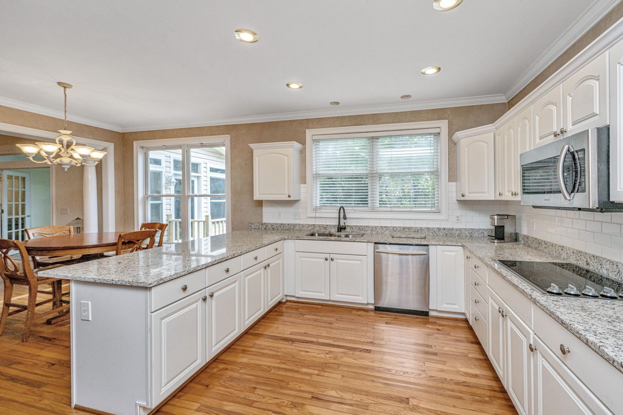 99 Fieldfare Way Photo 16