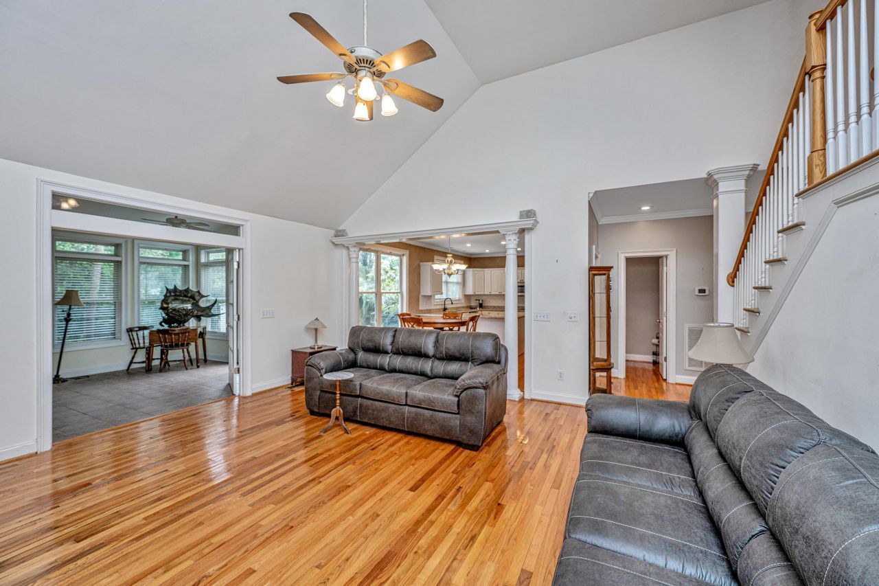 99 Fieldfare Way Photo 21