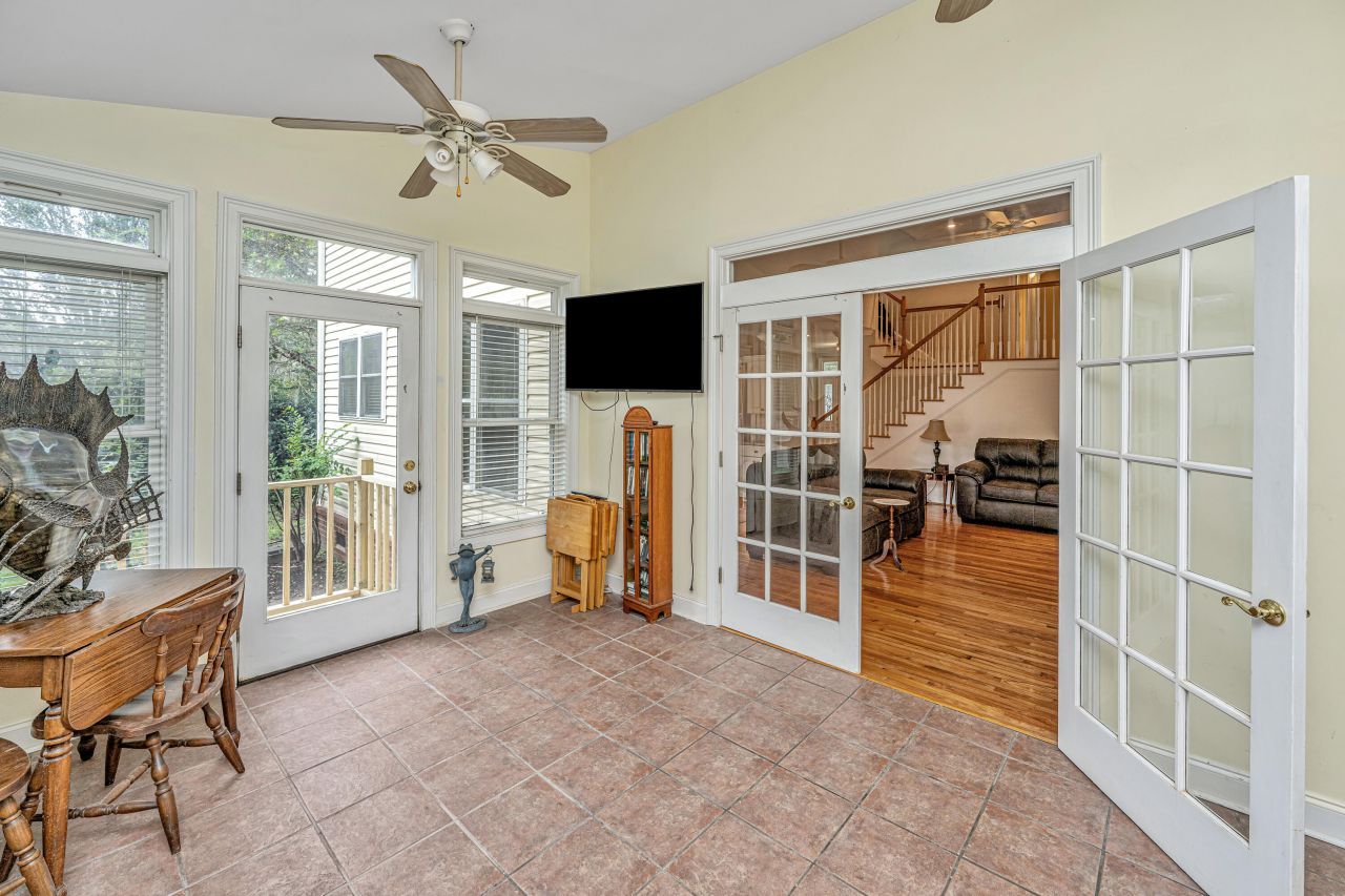 99 Fieldfare Way Photo 25