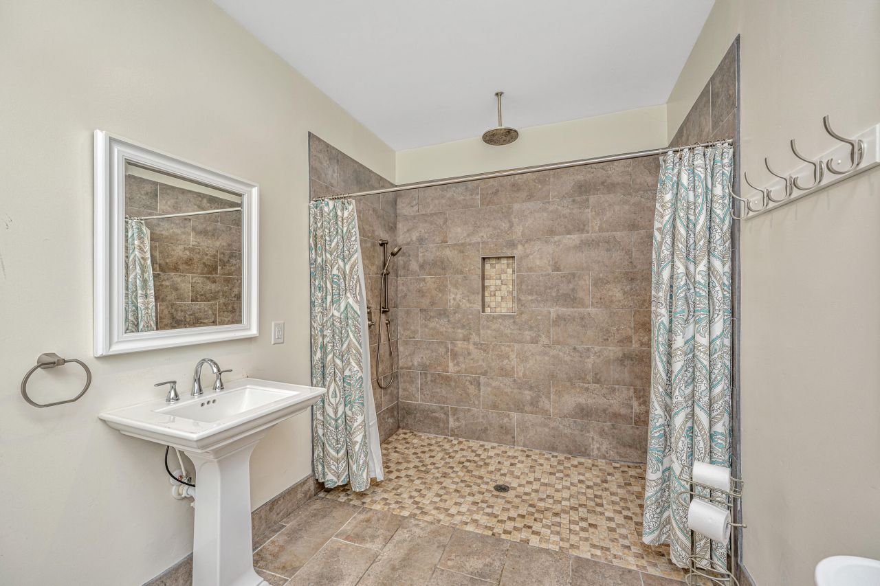 99 Fieldfare Way Photo 30