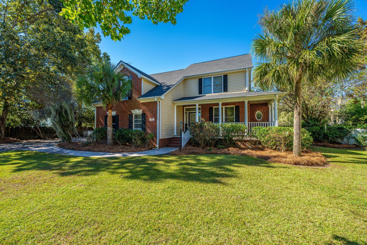 99 Fieldfare Way Photo 4