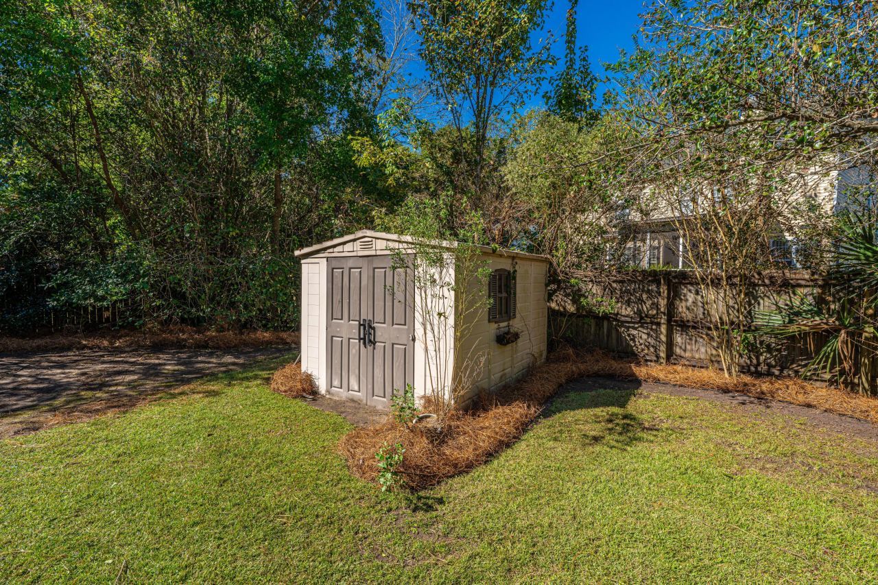 99 Fieldfare Way Photo 51