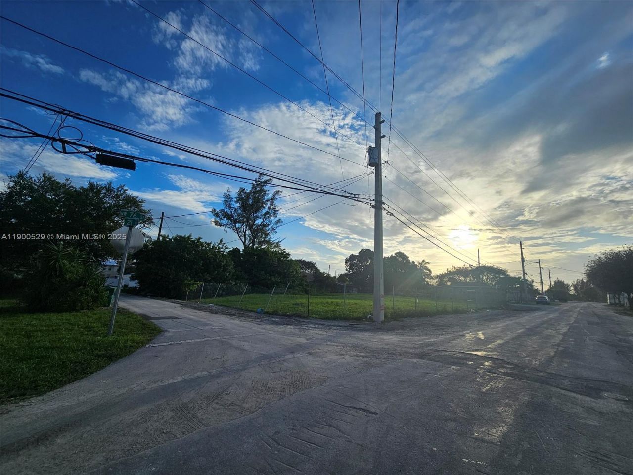 2140 NW 76th St, Miami, FL 33147 Photo