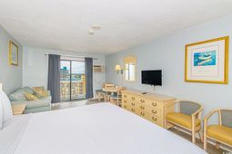 1207 S Ocean Blvd. S photo 4