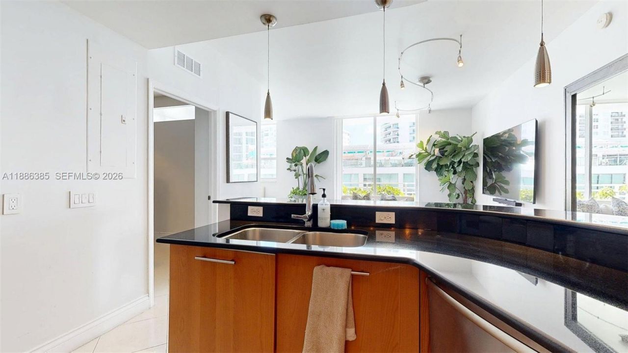 5970 Indian Creek Dr, Unit PH-4, Miami Beach, FL 33140 Photo