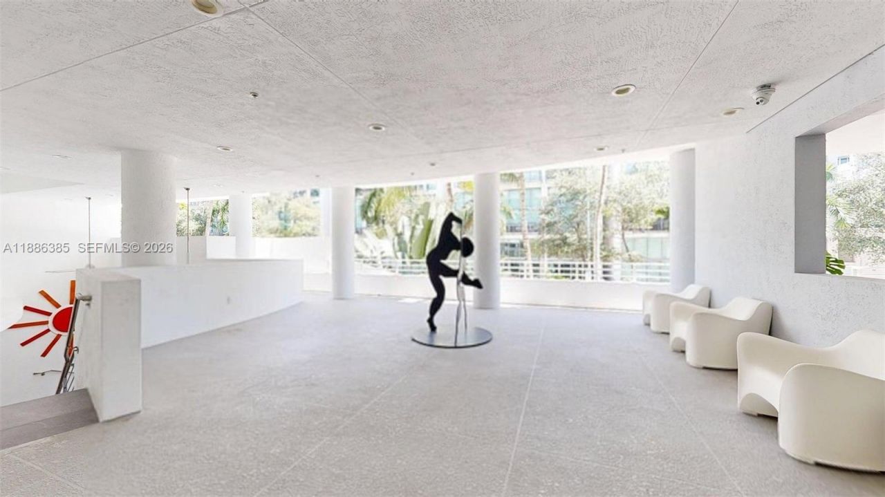 5970 Indian Creek Dr, Unit PH-4, Miami Beach, FL 33140 Photo