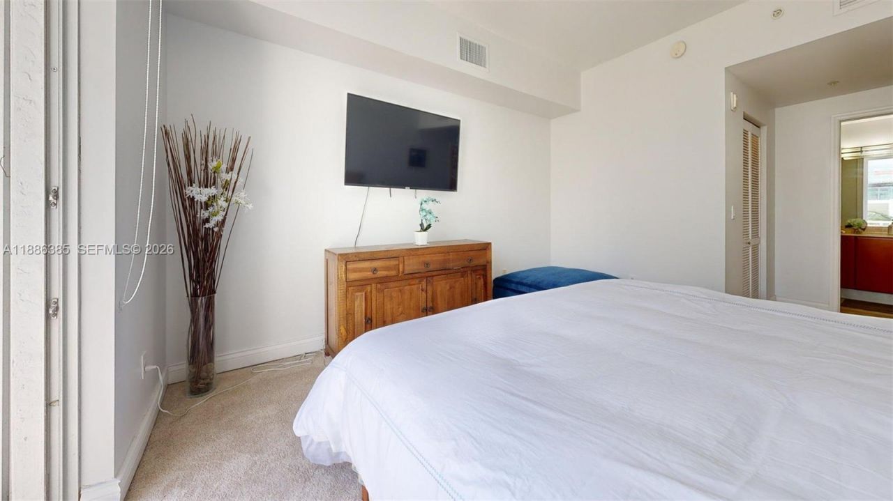 5970 Indian Creek Dr, Unit PH-4, Miami Beach, FL 33140 Photo