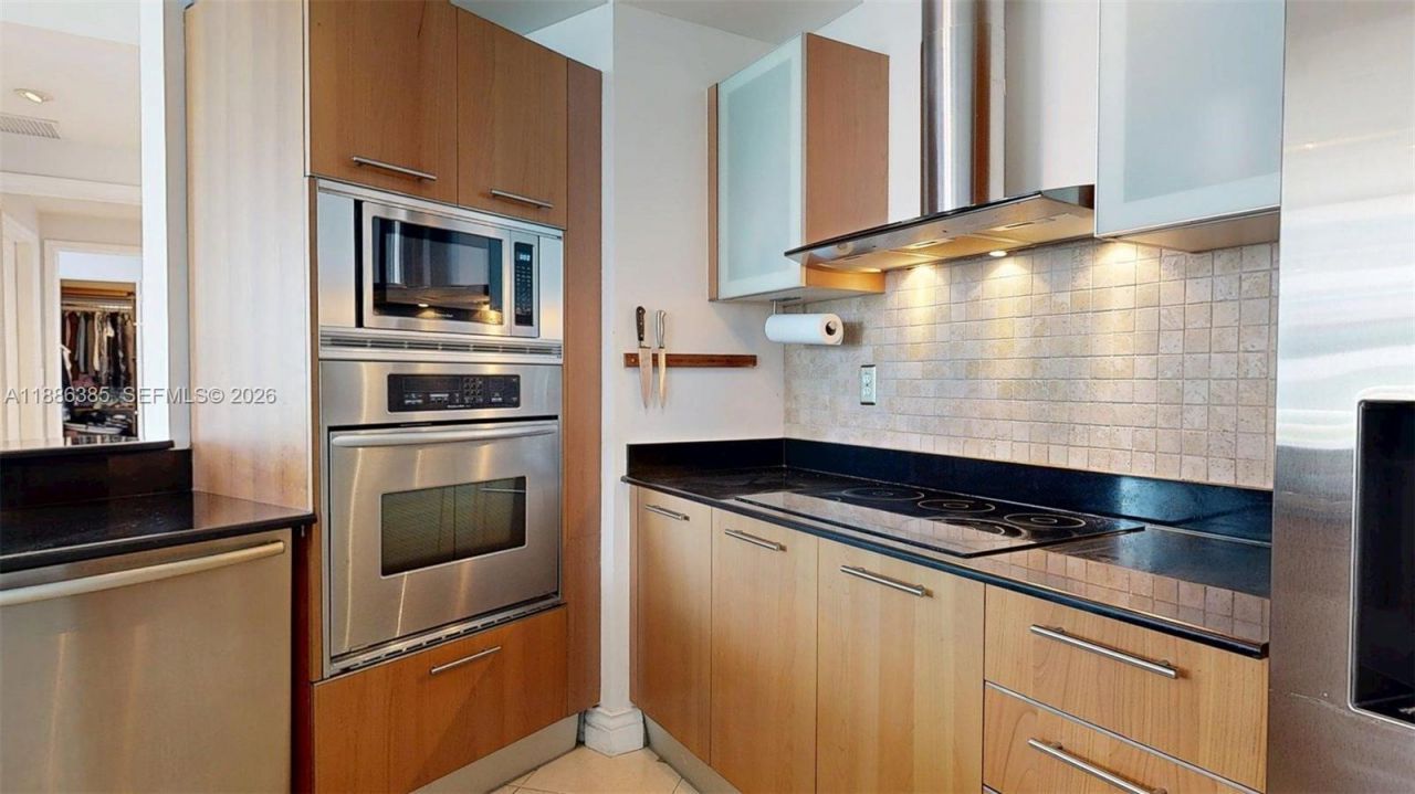 5970 Indian Creek Dr, Unit PH-4, Miami Beach, FL 33140 Photo