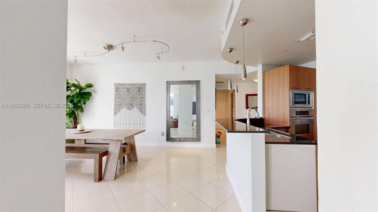 5970 Indian Creek Dr, Unit PH-4, Miami Beach, FL 33140 Photo