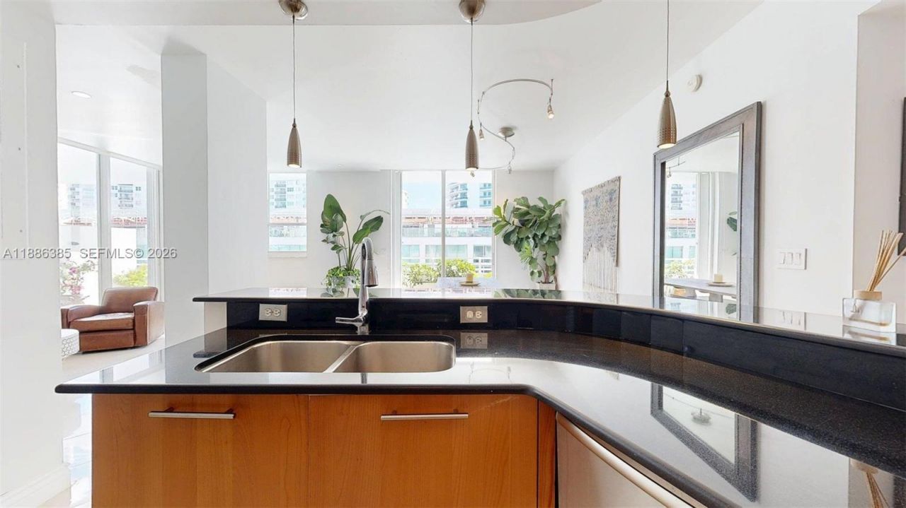 5970 Indian Creek Dr, Unit PH-4, Miami Beach, FL 33140 Photo