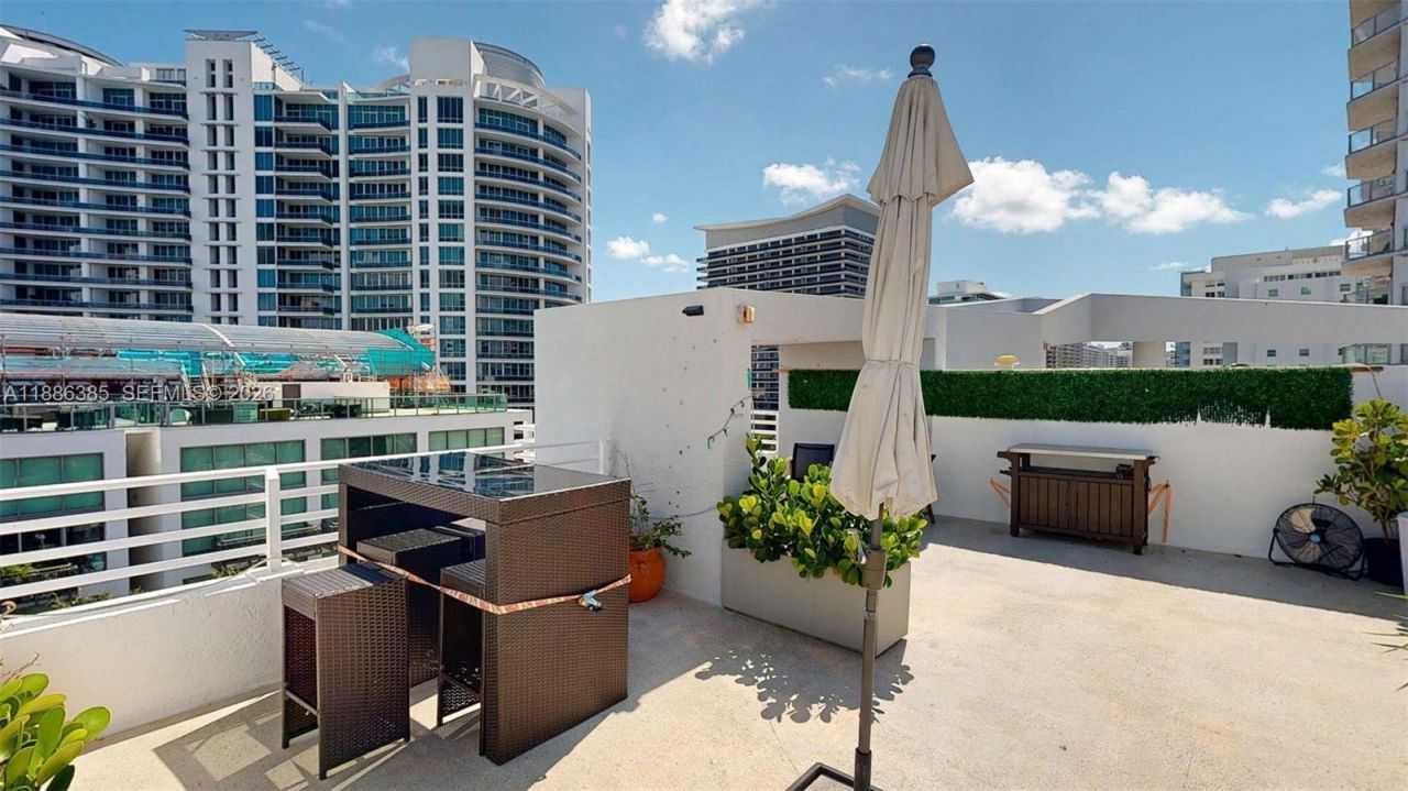 5970 Indian Creek Dr, Unit PH-4, Miami Beach, FL 33140 Photo