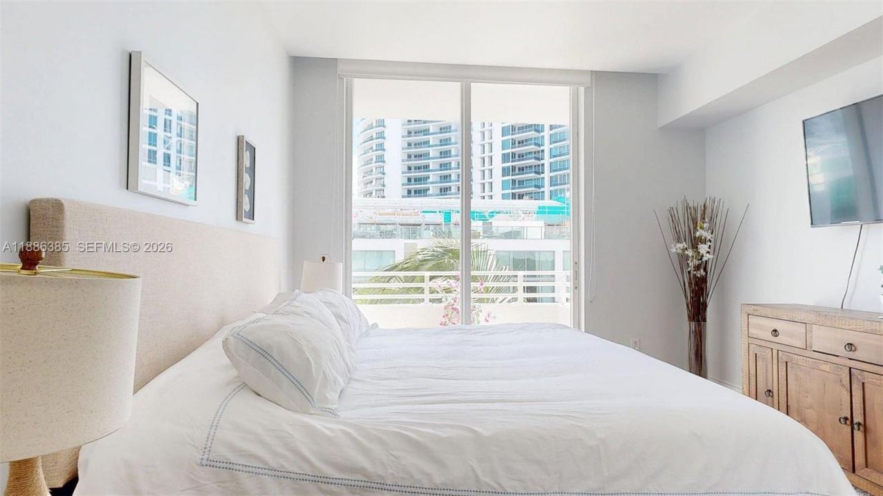 5970 Indian Creek Dr, Unit PH-4, Miami Beach, FL 33140 Photo