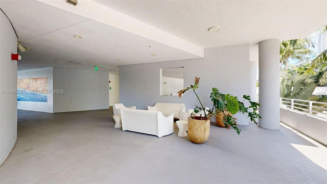 5970 Indian Creek Dr, Unit PH-4, Miami Beach, FL 33140 Photo