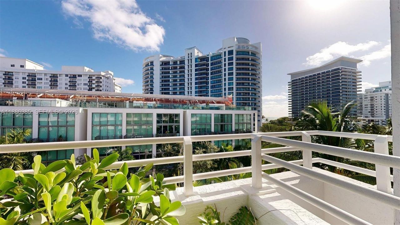 5970 Indian Creek Dr, Unit PH-4, Miami Beach, FL 33140 Photo