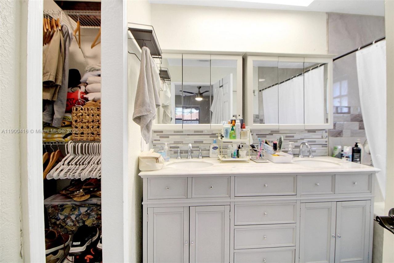 14880 SW 56th Ter, Miami, FL 33193 Photo