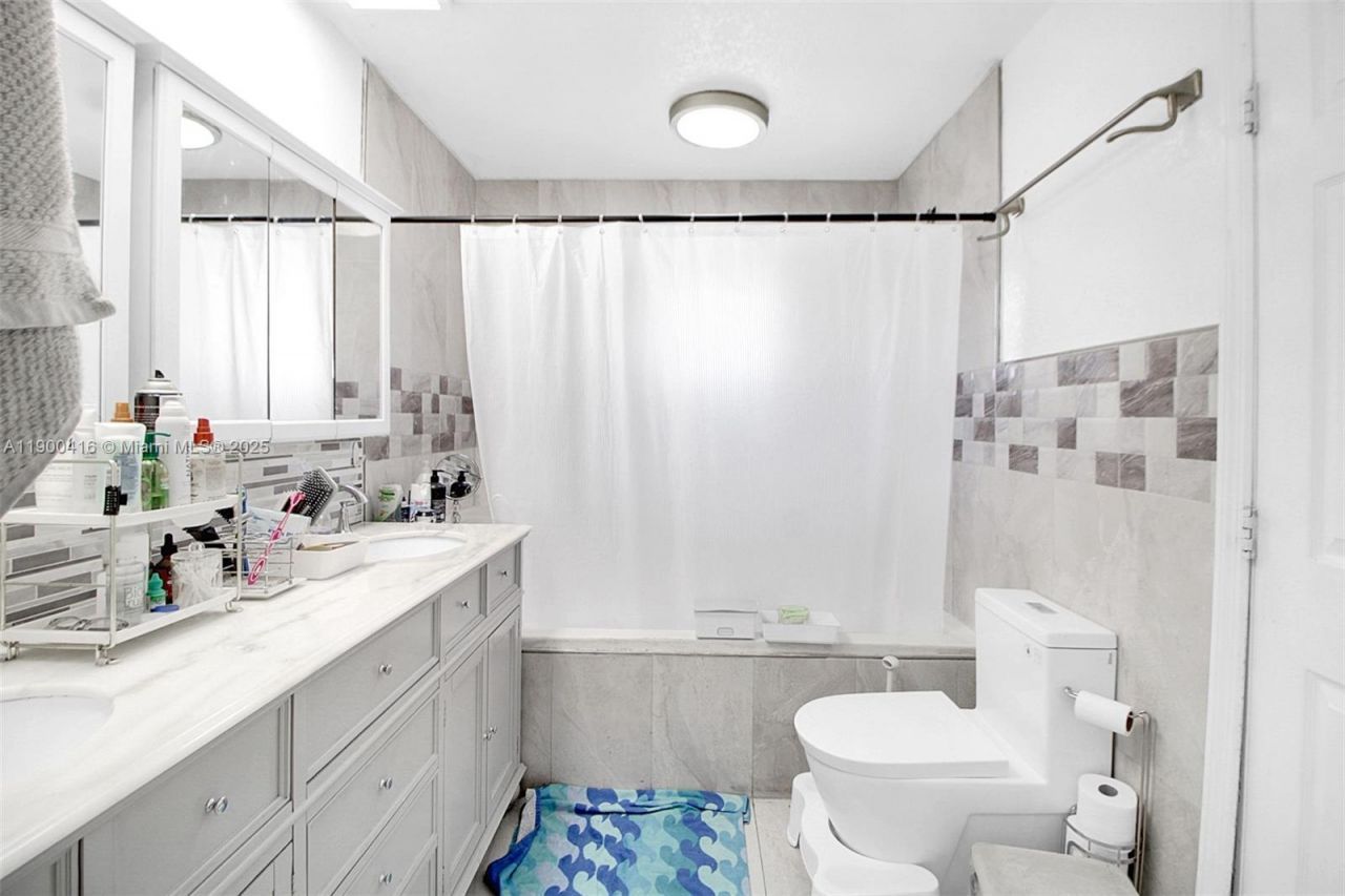 14880 SW 56th Ter, Miami, FL 33193 Photo