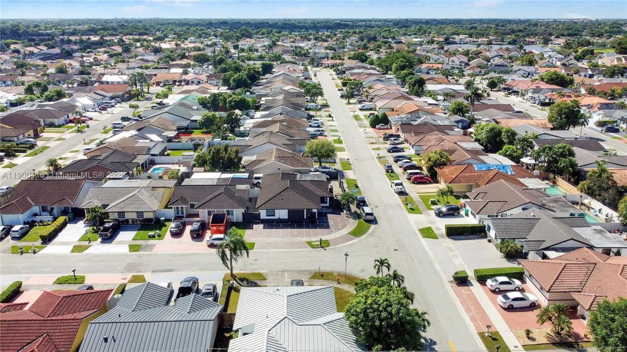 14880 SW 56th Ter, Miami, FL 33193 Photo