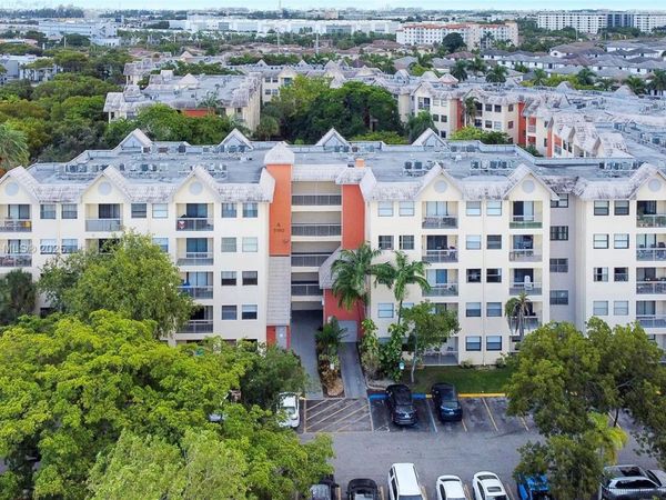 8160 Geneva Ct, Unit 314, Doral, FL 33166