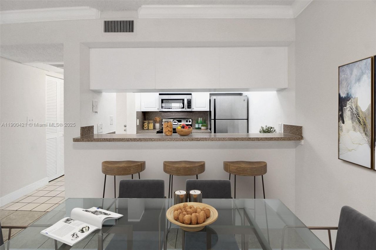 8160 Geneva Ct, Unit 314, Doral, FL 33166 Photo