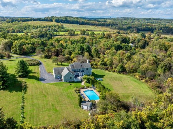 27 Gallagher Lane, Pleasant Valley, NY 12569