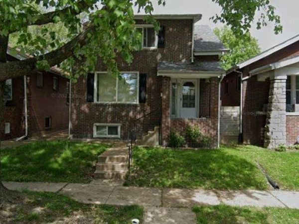 4707 Ray Avenue, St Louis, MO 63116
