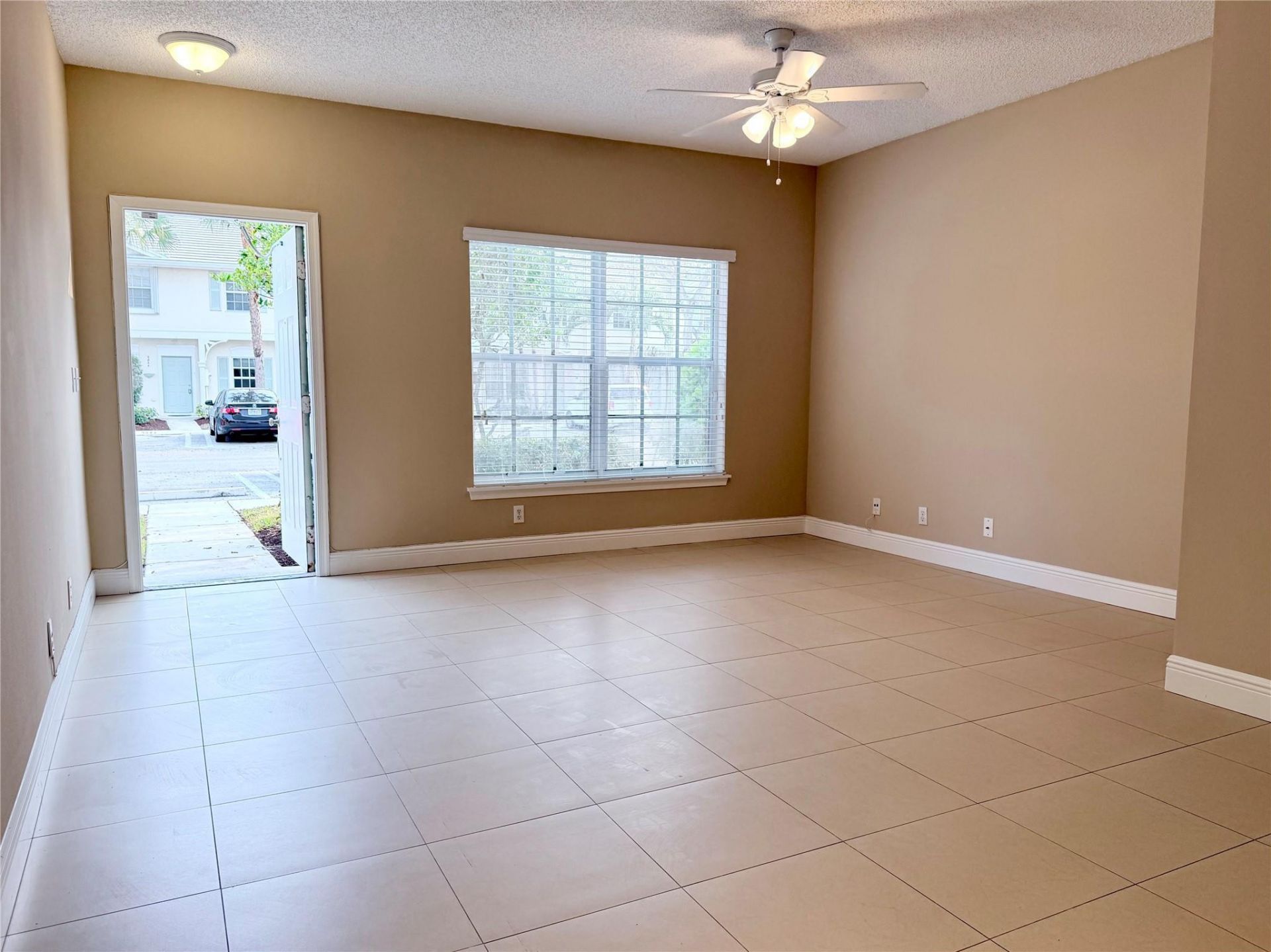 9845 NW 56th Place, Unit 9845, Coral Springs, FL 33076 Photo