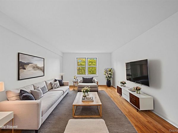 255 Bronx River Road, Unit 4M, Yonkers, NY 10704