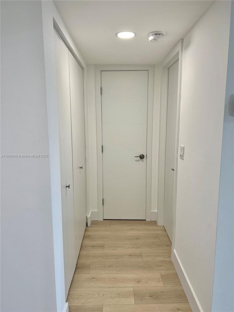 300 Diplomat Pkwy, Unit 518, Hallandale Beach, FL 33009 Photo