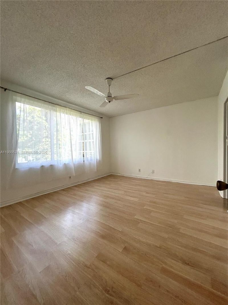 6005 Del Lago Cir, Unit 210, Sunrise, FL 33313 Photo