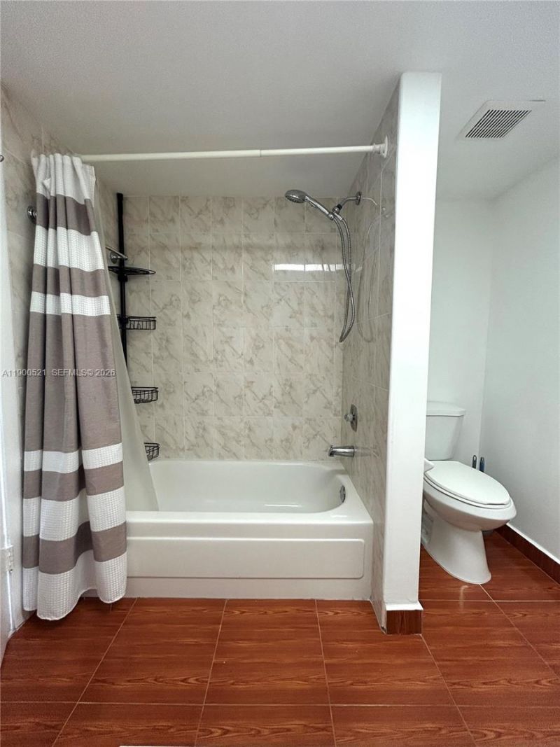 6005 Del Lago Cir, Unit 210, Sunrise, FL 33313 Photo