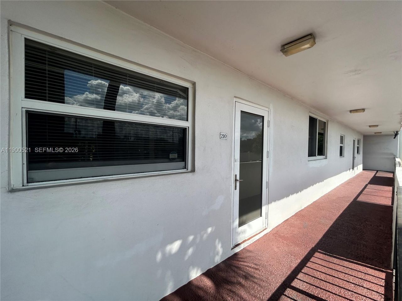 6005 Del Lago Cir, Unit 210, Sunrise, FL 33313 Photo