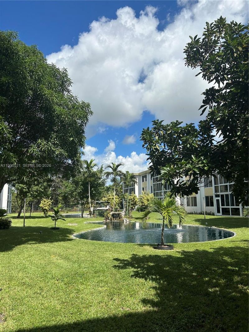 6005 Del Lago Cir, Unit 210, Sunrise, FL 33313 Photo