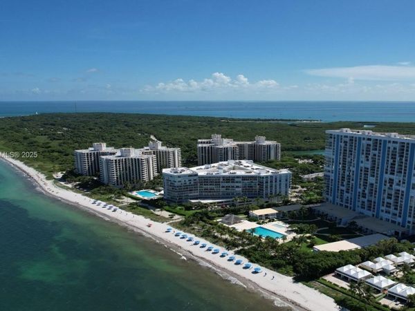 881 Ocean Dr, Unit 24C, Key Biscayne, FL 33149