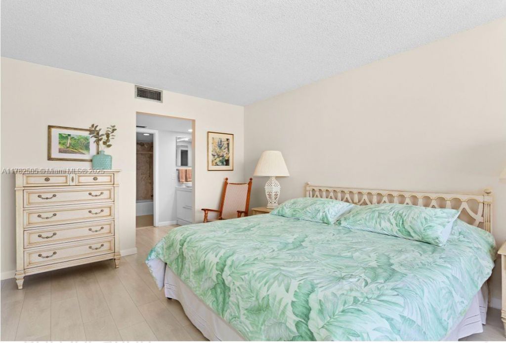 881 Ocean Dr, Unit 24C, Key Biscayne, FL 33149 Photo