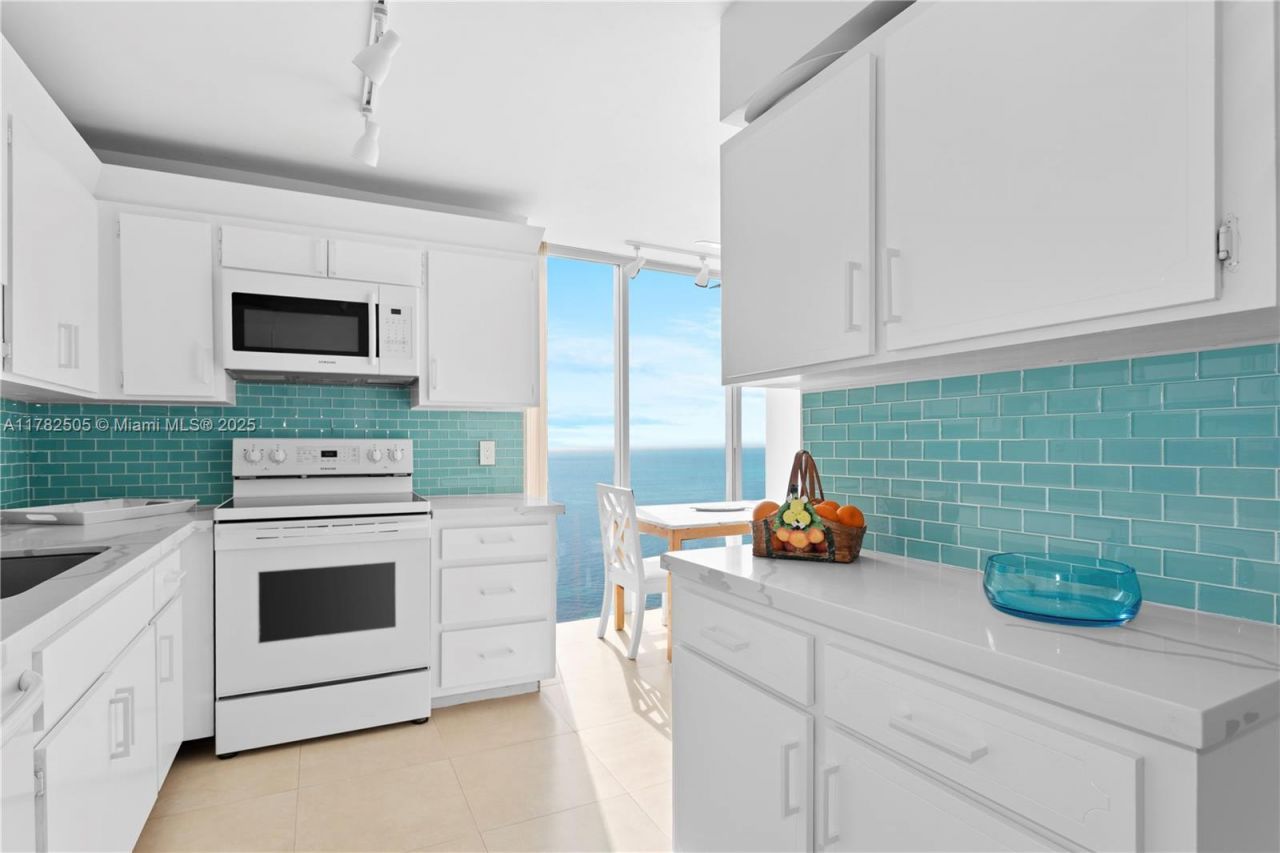 881 Ocean Dr, Unit 24C, Key Biscayne, FL 33149 Photo