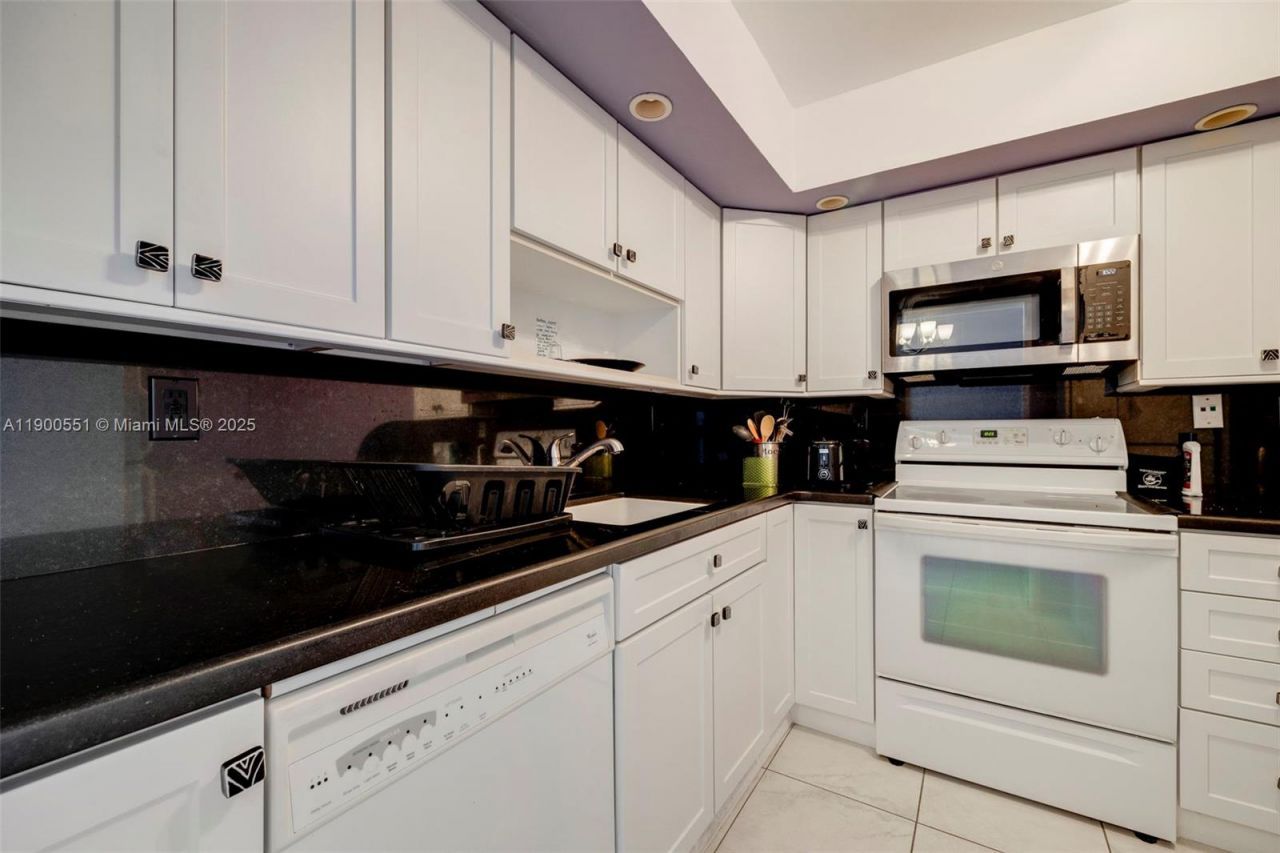 3725 S Ocean Dr, Unit 1516, Hollywood, FL 33019 Photo