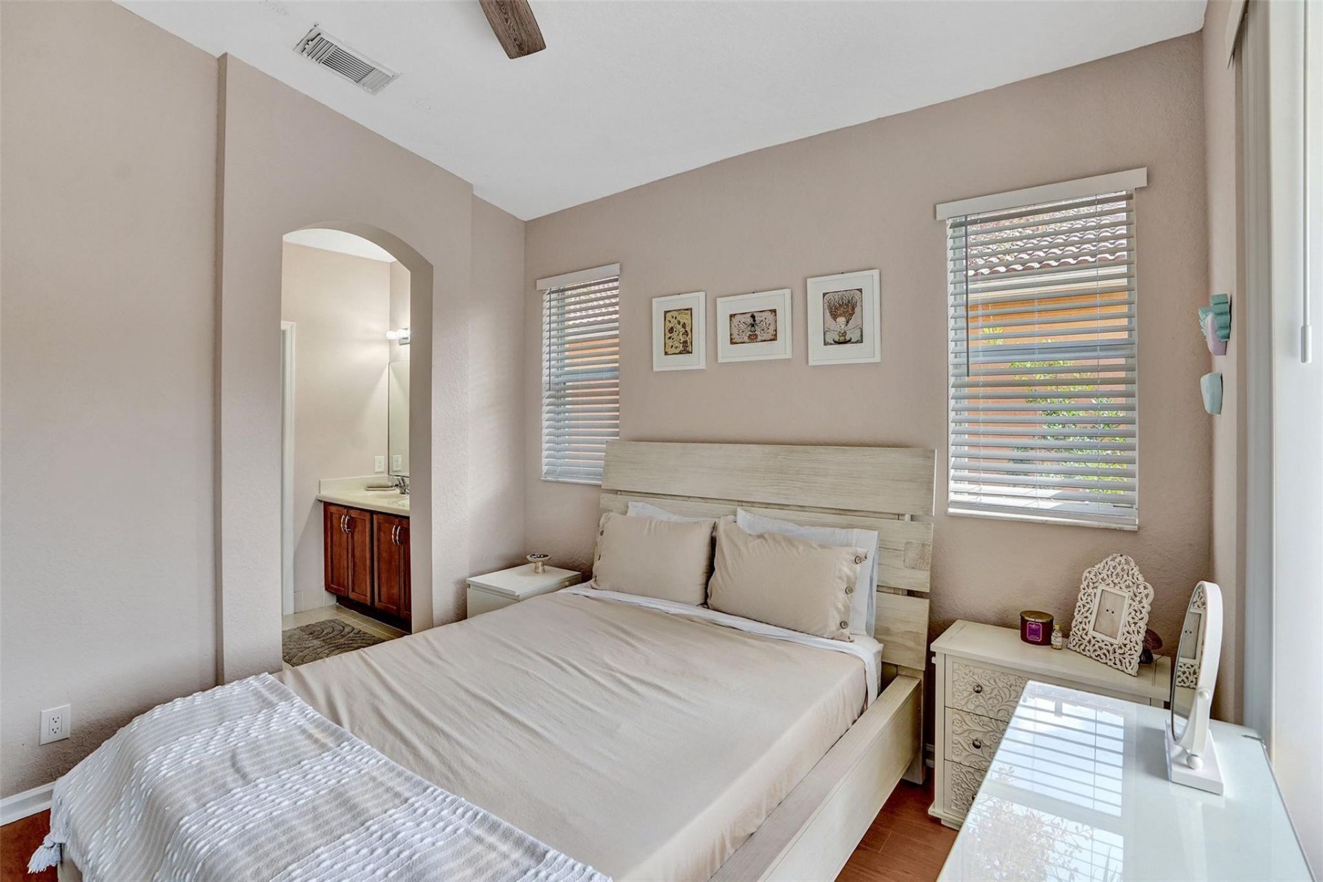 1825 Sonrisa Drive, Riviera Beach, FL 33404 Photo