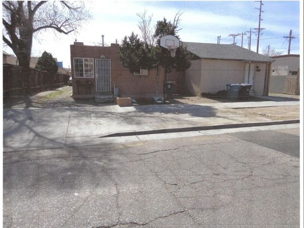 810 Roma Avenue NW, Albuquerque, NM 87102