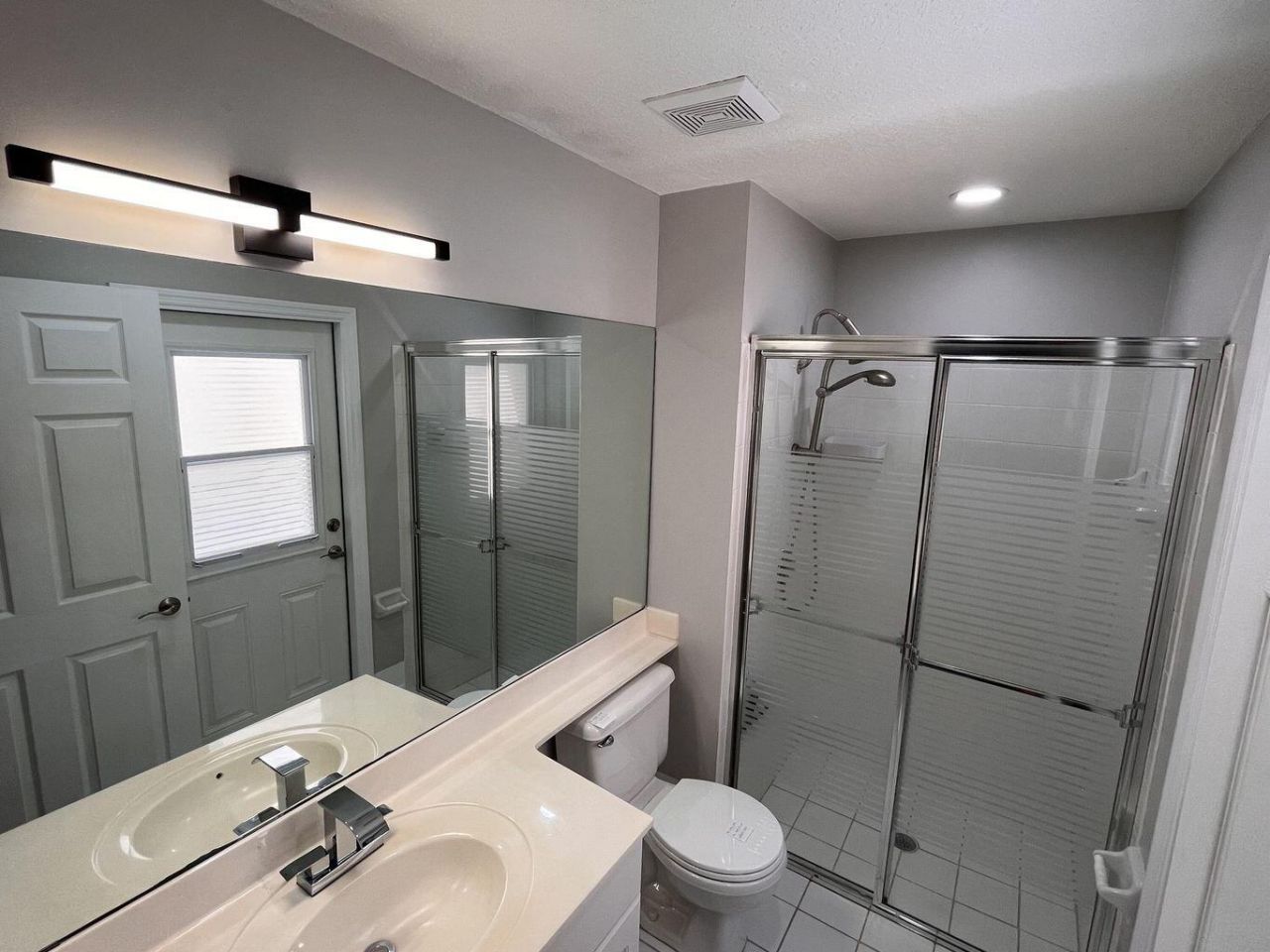 1107 Via Jardin, Riviera Beach, FL 33418 Photo