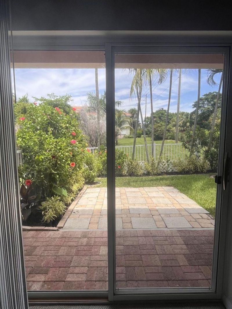 1107 Via Jardin, Riviera Beach, FL 33418 Photo