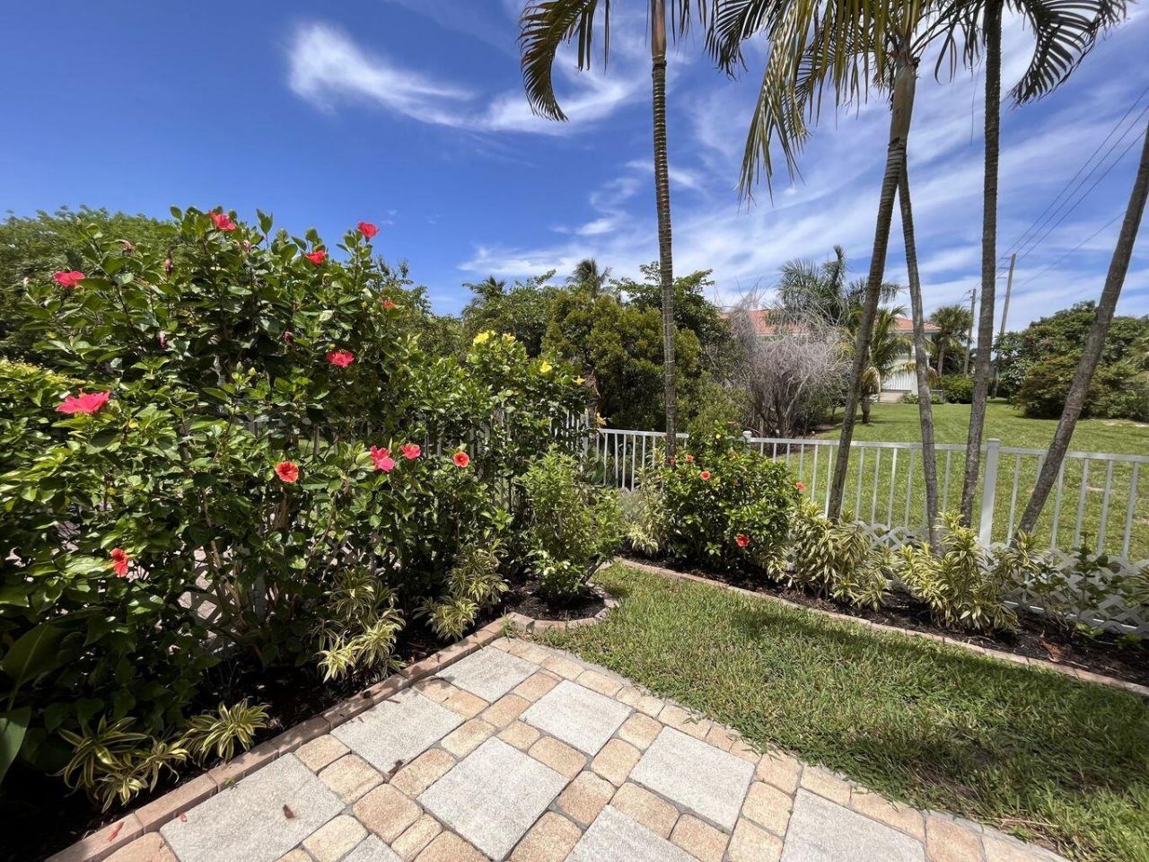 1107 Via Jardin, Riviera Beach, FL 33418 Photo